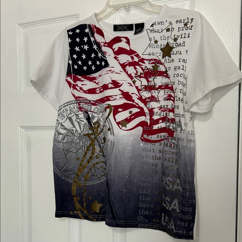 Women’s USA flag Patriotic Graphic T-Shirt